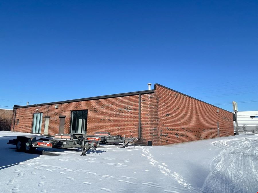 33W401 Roosevelt Rd