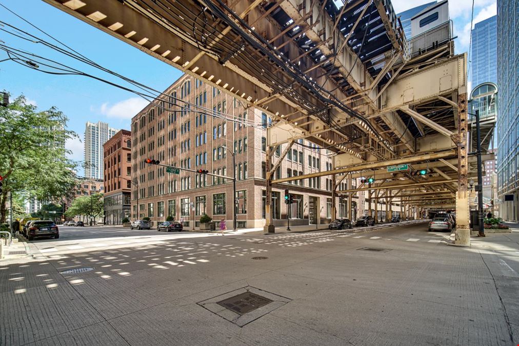 566 W Lake St, Suite 240, Chicago, IL 60661