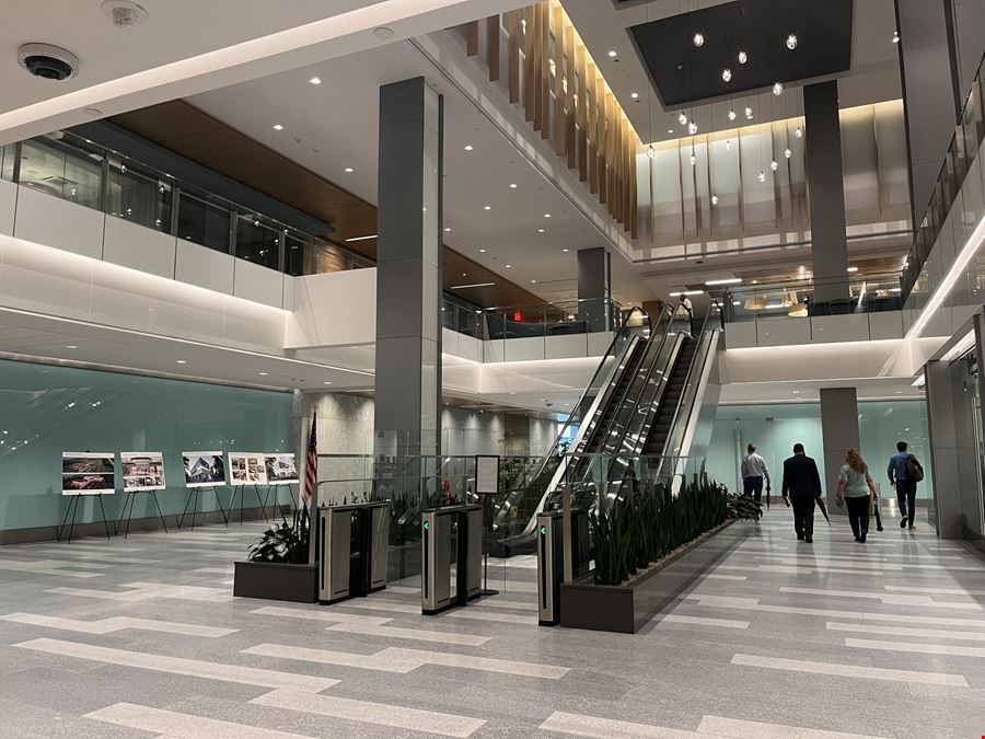 Fifth Avenue Place