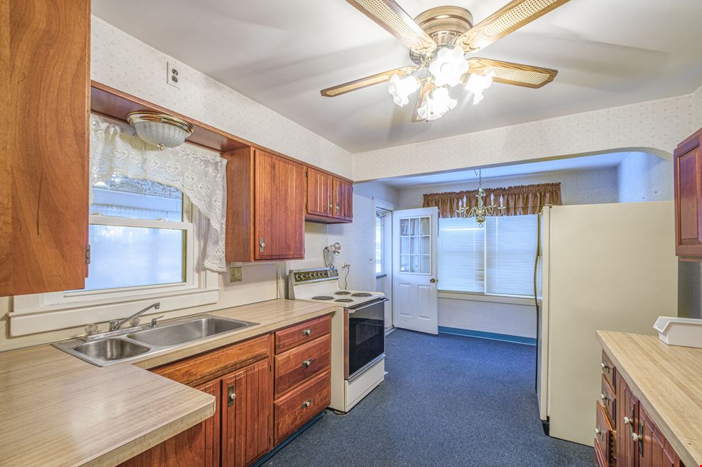 867 Fishburn Rd
