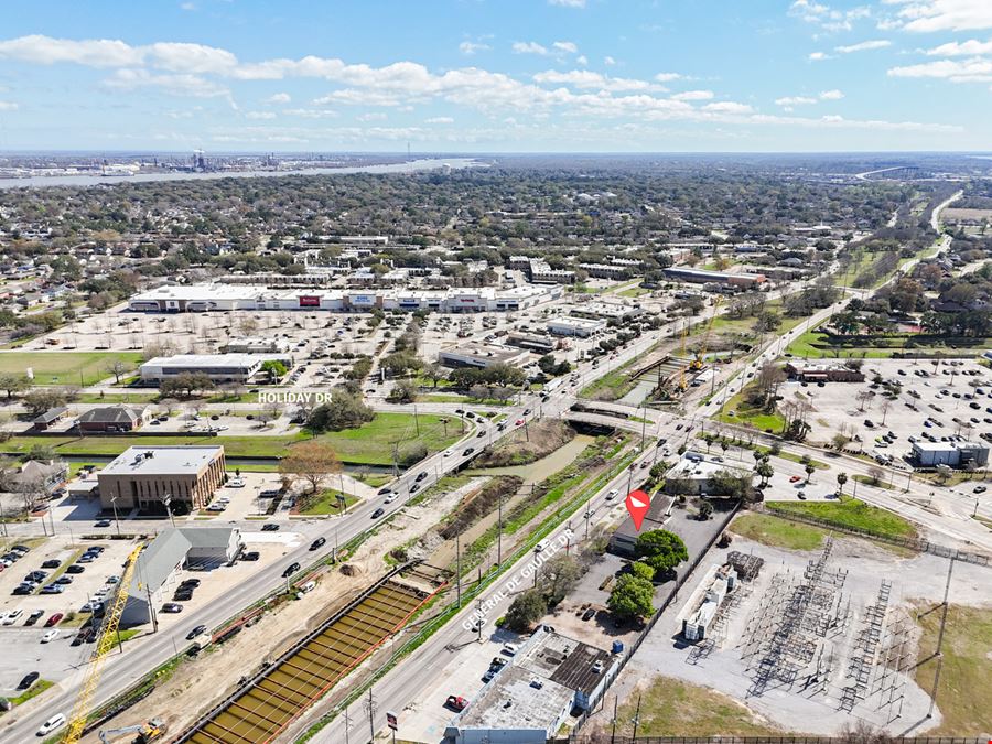 Drive-Thru Bank Directly Across Algiers Plaza