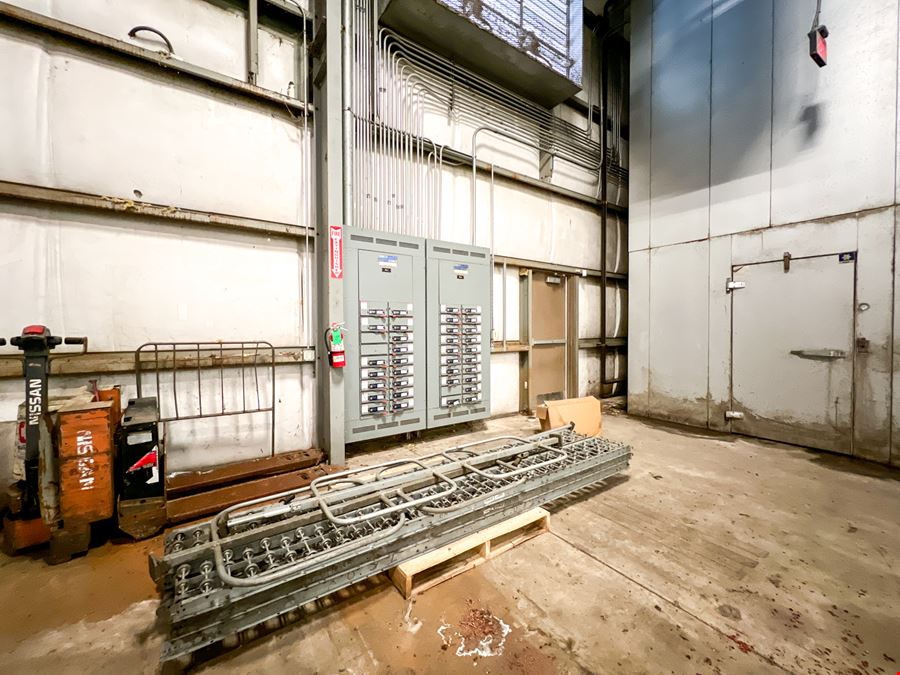 ±41,580 SF Industrial Facility with Cold Storage and Office Space