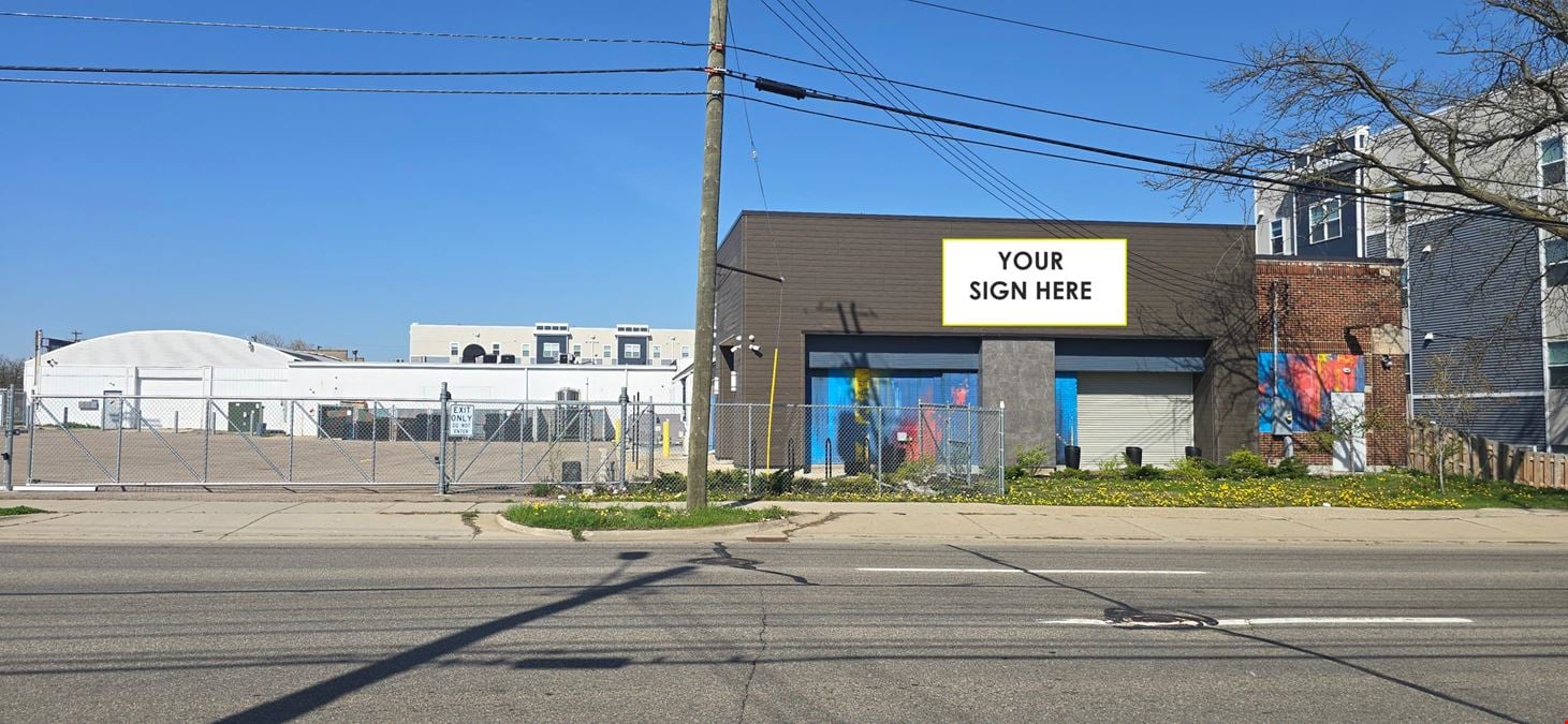 Lansing - Former Operating/Turnkey Retailer Facility