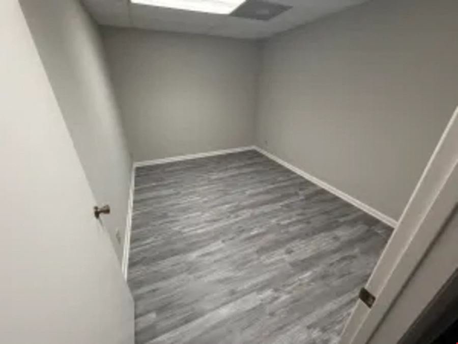 1803 SF Suite 103 Professional and Medical Office Space