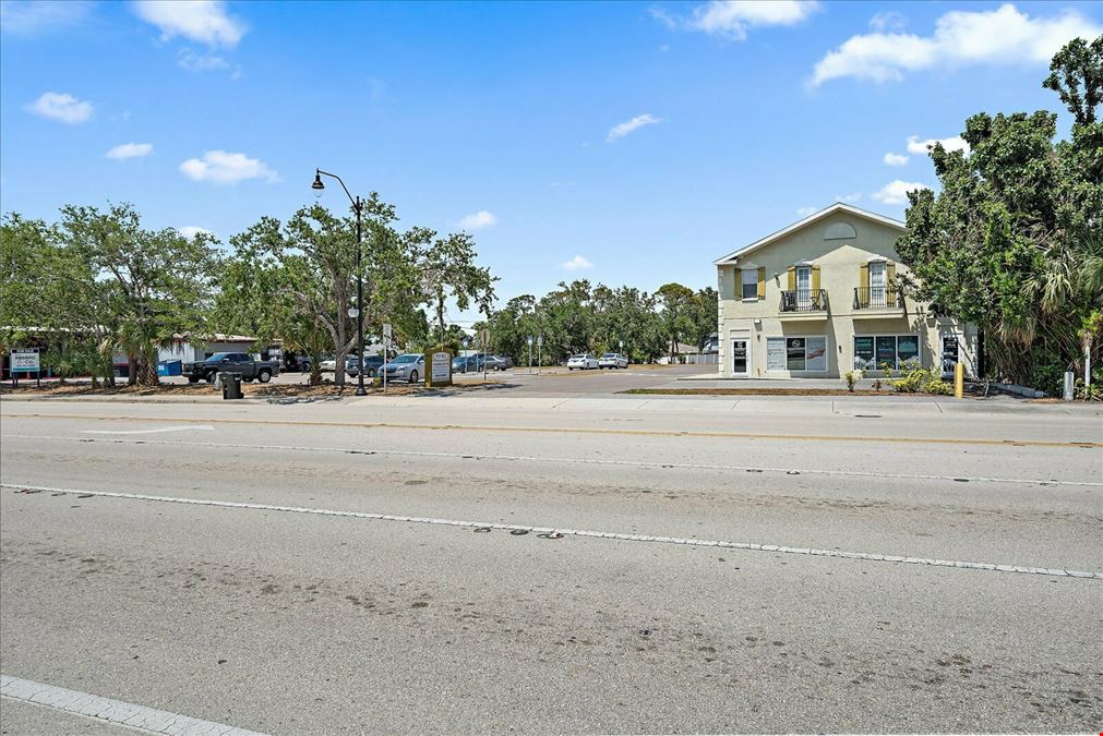 925 Tamiami Trl S Unit 101