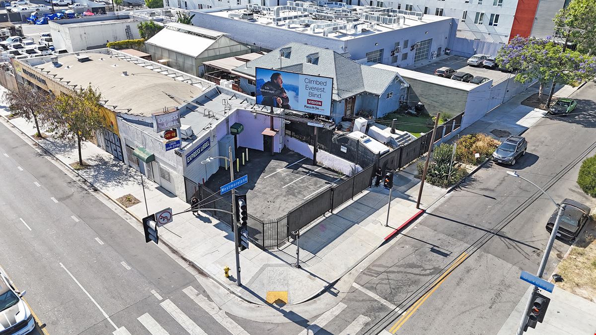 Flex / Office / Industrial Single Tenant Bldg