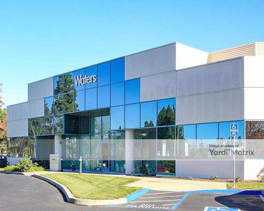 Hacienda Business Park - Britannia Business Center II - 5720 Stoneridge Drive