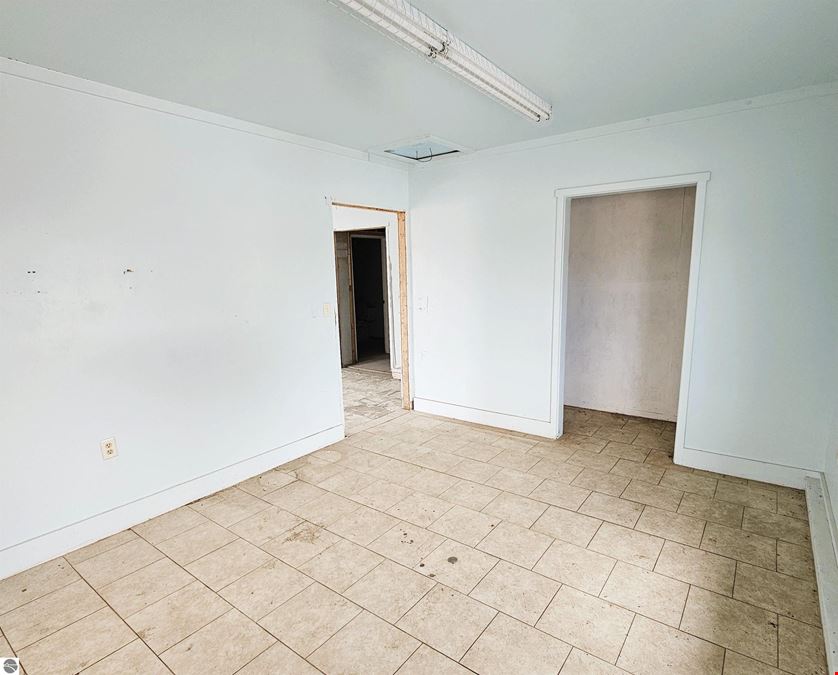 405 N Cedar St