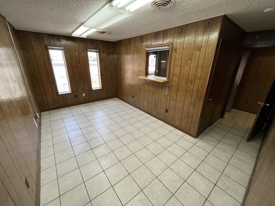 2306 E Broadway