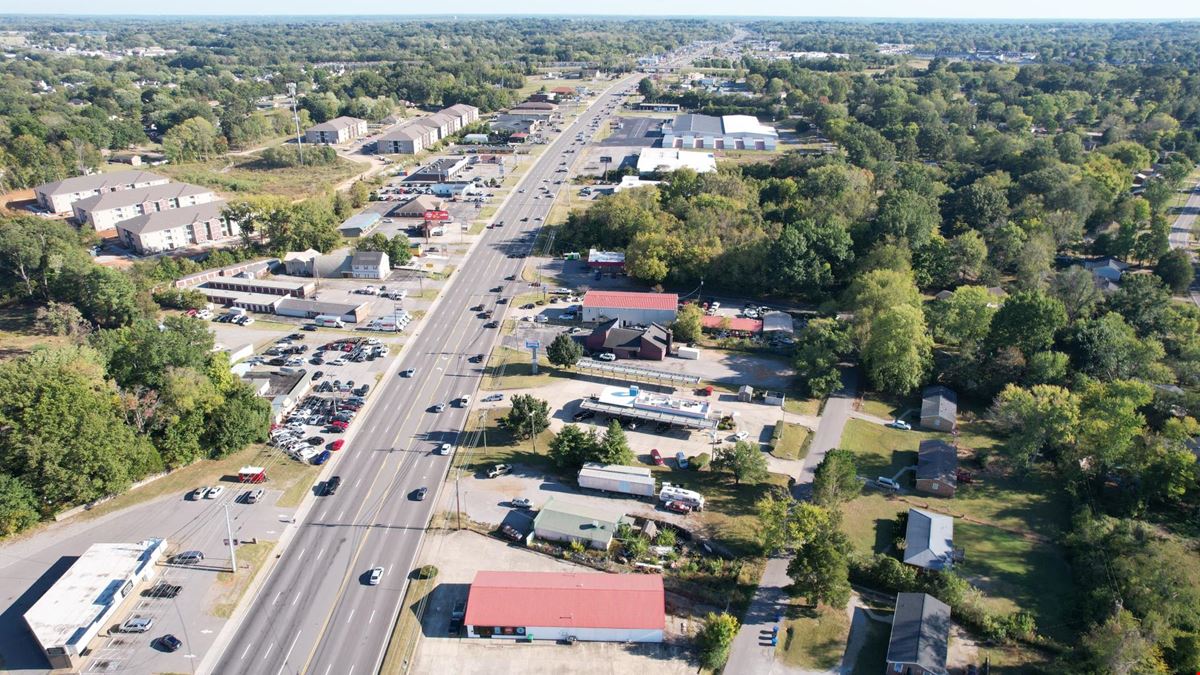 1984 Fort Campbell Blvd