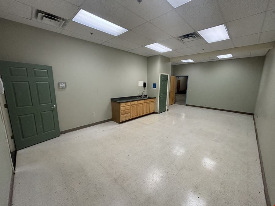 1010 Stillwater Ave - In-Line Retail/Office Space