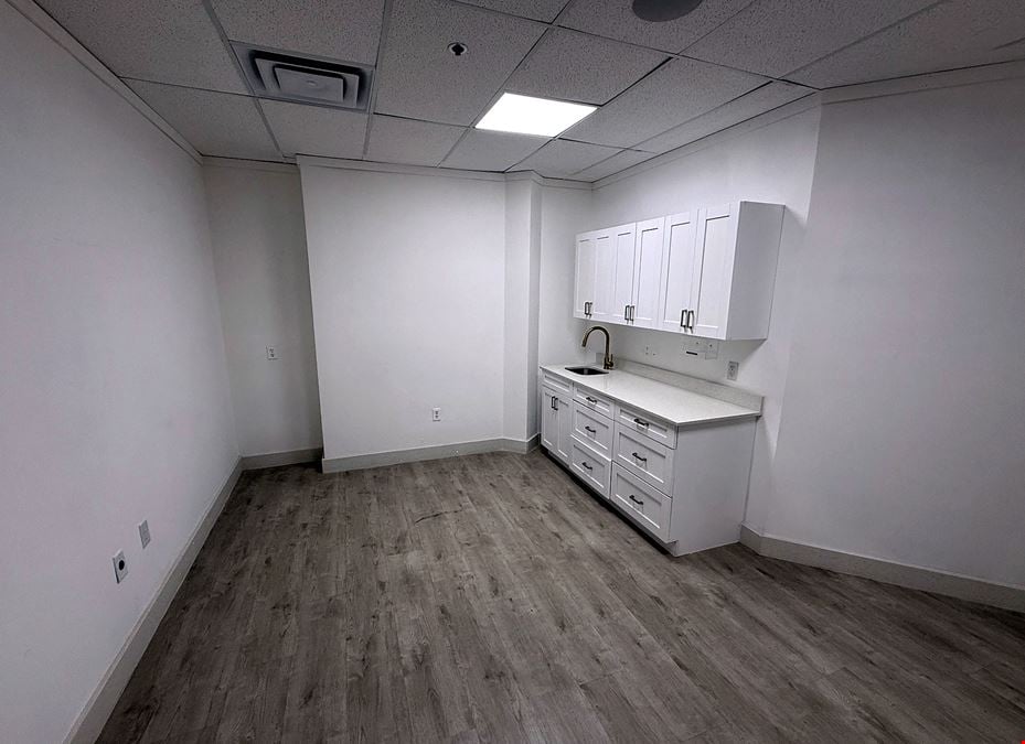 3,487 SF Medical / Med Spa Sublease | Carrollwood