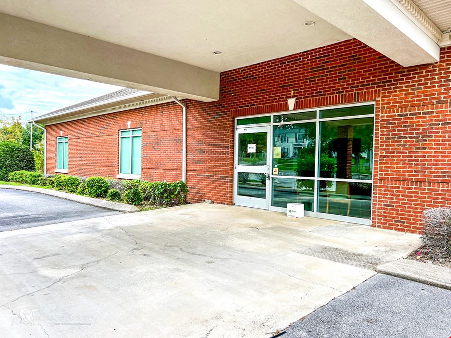 Single-Tenant Net Leased Medical Surgery Center | 7.5% Cap Rate