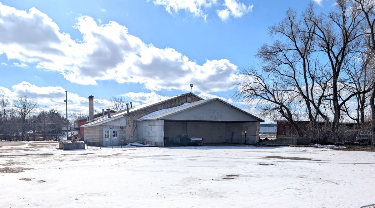 1008 E Crosstown Pkwy