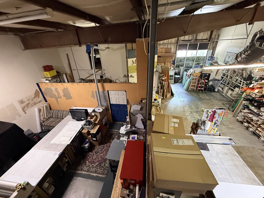 Industrial / Warehouse / Flex Space for Lease