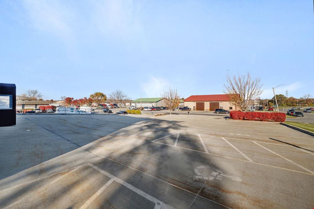 801 Brian Dr, Crest Hill, IL 60403