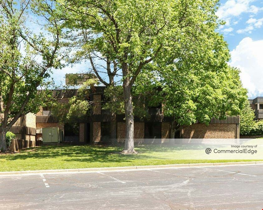 6330 Lamar Ave