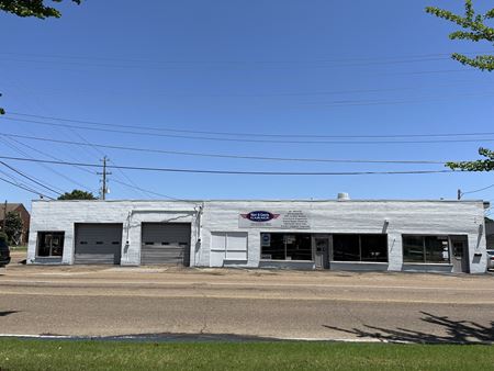 Preview of Retail space for Sale at 5847 Stage Road