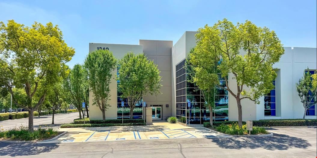 THOROUGHBRED BUSINESS PARK