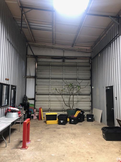 4,140 SF Property For Retail/Industrial Use