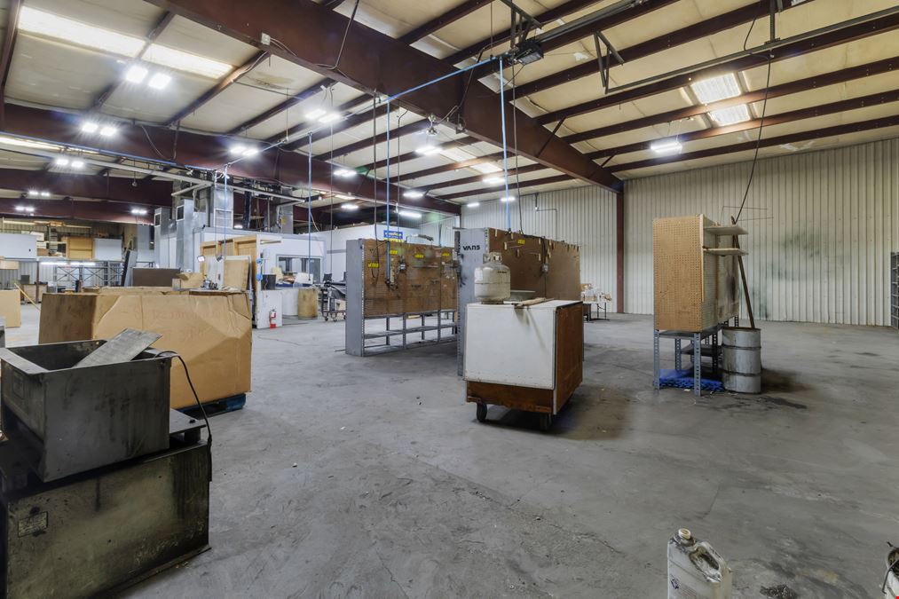 +/- 8,000 SF Industrial Building w/ I4 Zoning