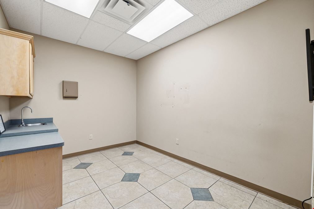 1200 East Savannah Avenue, Unit 13