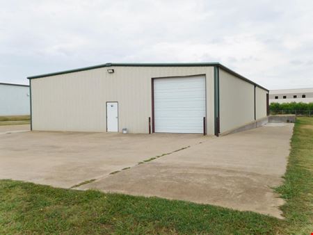 Preview of Industrial space for Rent at 710 N Virginia Dr