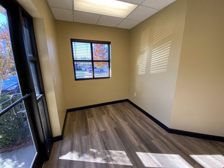 1,037' Class A Office For Lease near Republic & Campbell