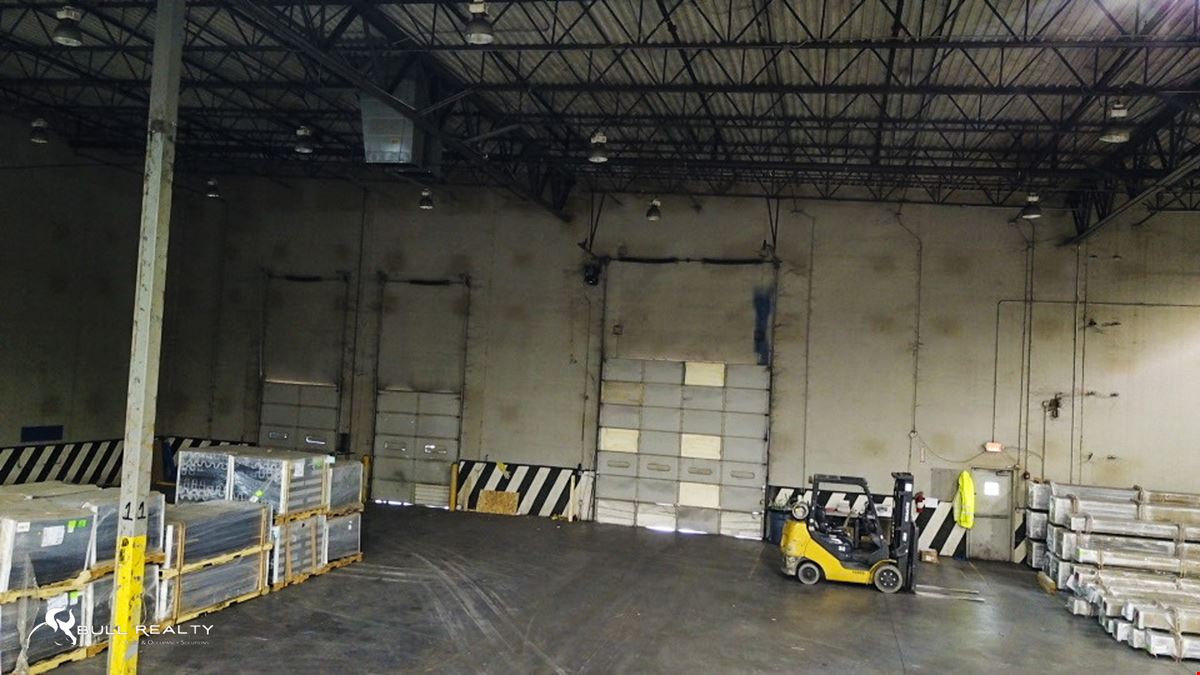 Industrial/Distribution Warehouse | ±60,000 SF