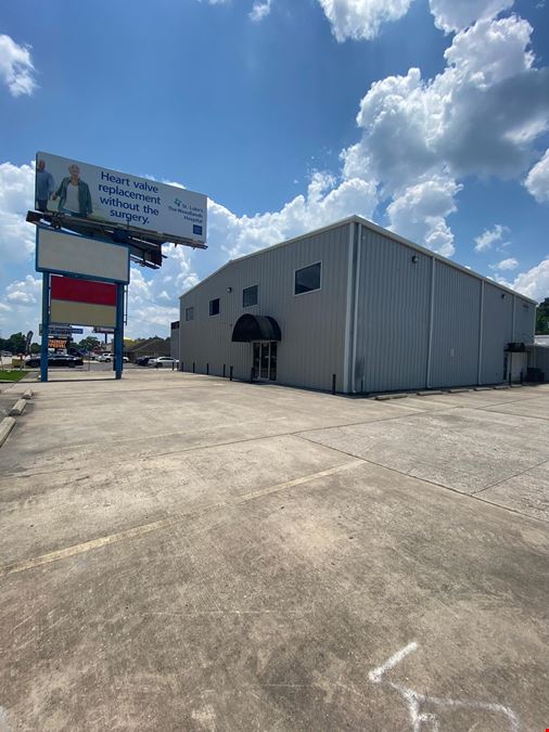 Retail/Office/Flex I-45 Building for Sale