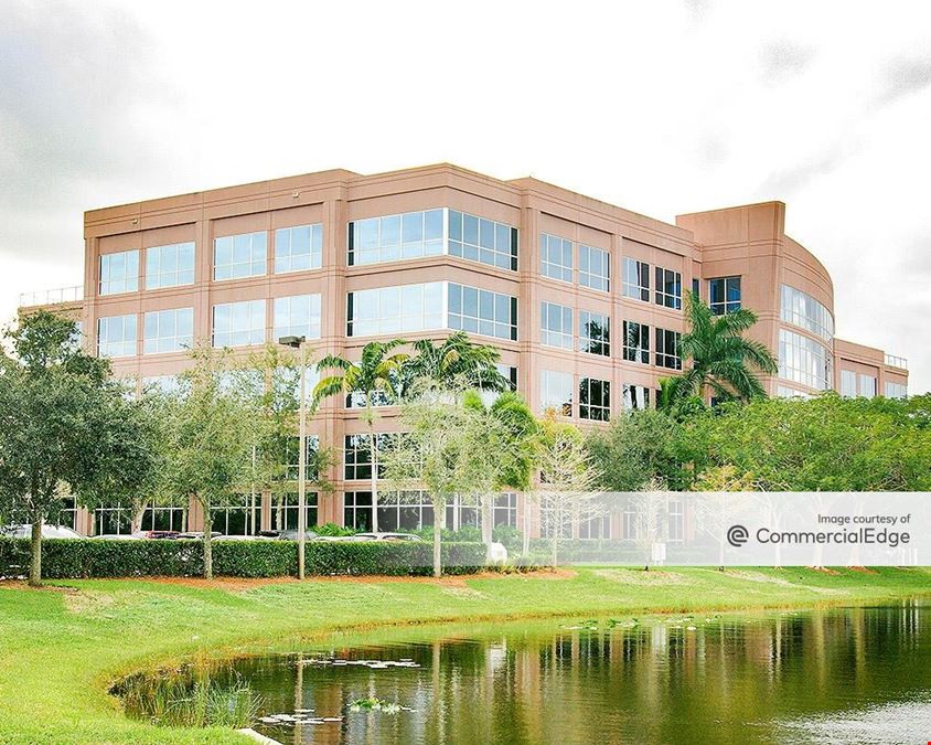 Lake Shore Plaza at Sawgrass II