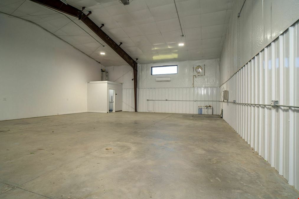 FOR LEASE - RARE SMALL FLEX SPACE | ±1,875 SF | IDEAL FOR CONTRACTORS & SERVICE BUSINESS