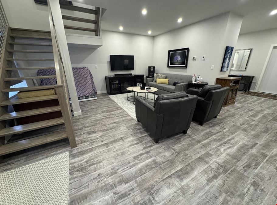 Prime Office/Warehouse Condo Space