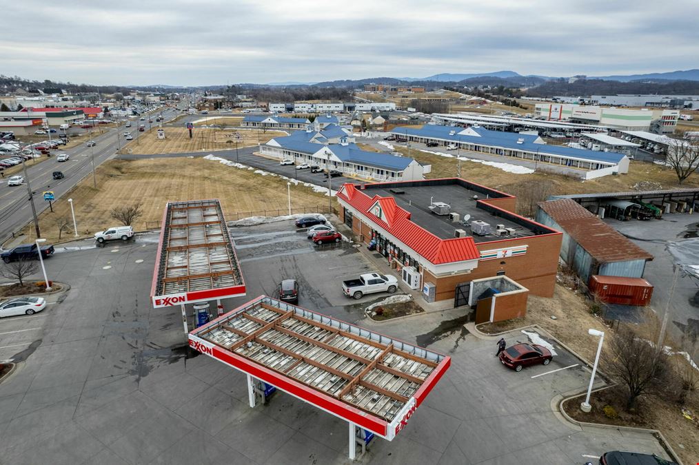 FOR LEASE – New End-Cap Retail Space | 2,006 SF | High Traffic Location