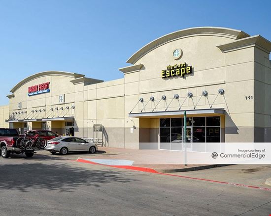 Preview of Retail space for Rent at 791 North US Highway 77