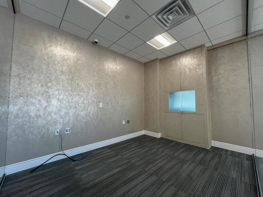 Iconic Retail Space in the Kahler Grand