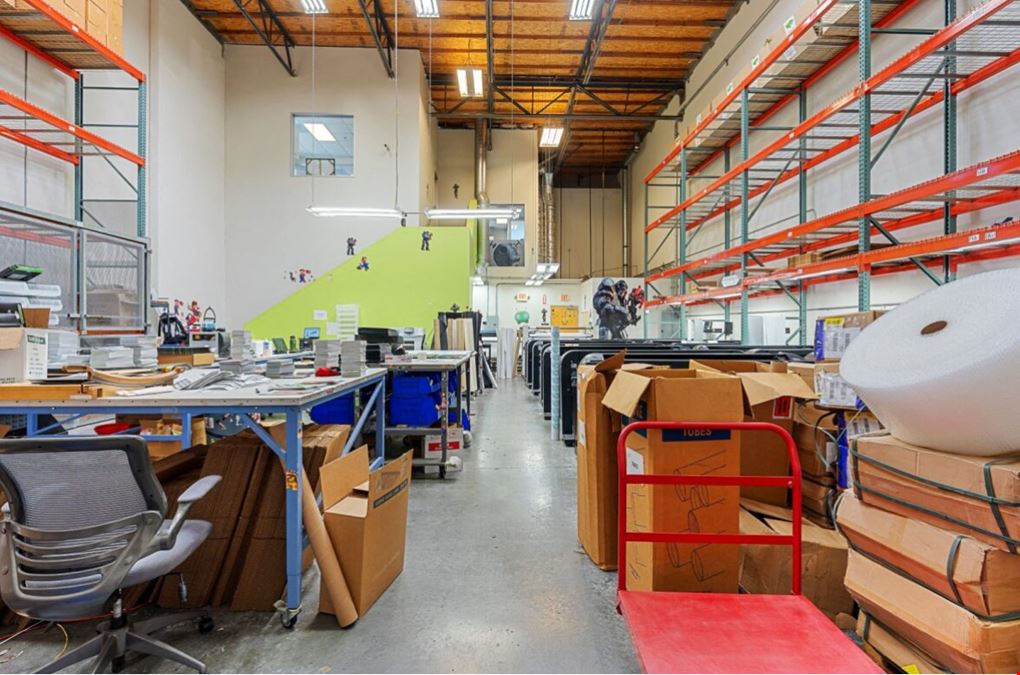 27321 Via Industria