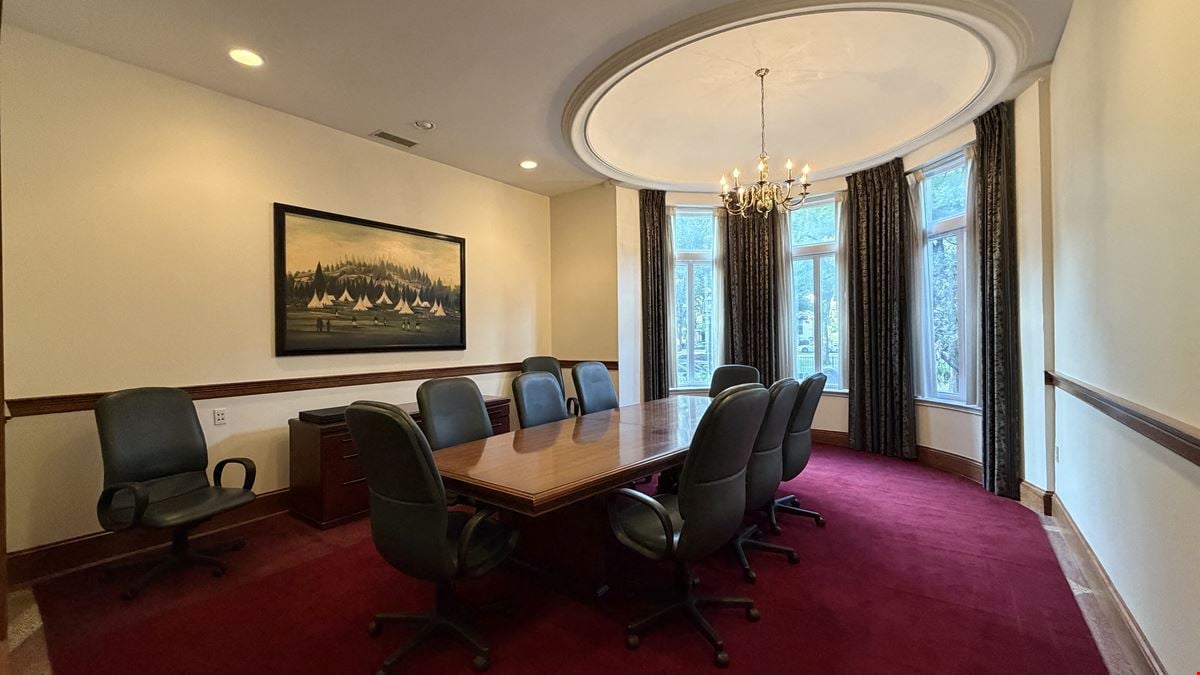 400 Commonwealth Ave #104C