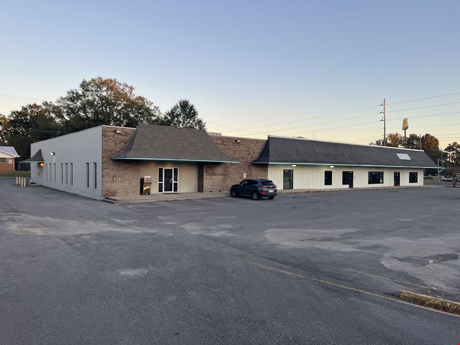 College Park Shopping Center - Out Parcel