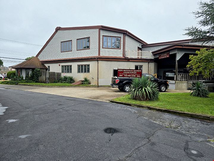 Retail & Warehouse For Lease