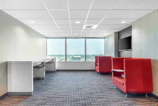 Regus - Colorado Boulevard Center