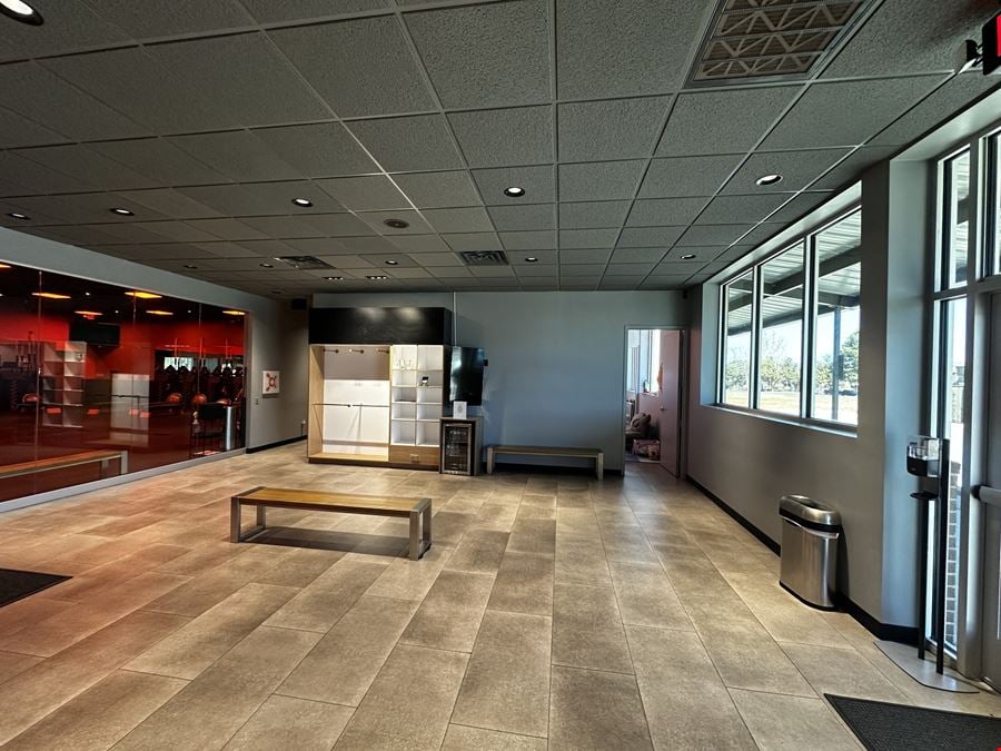 3950 Catclaw Drive - Freestanding Building