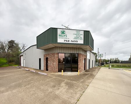 Preview of Retail space for Rent at 1507 E Texas St