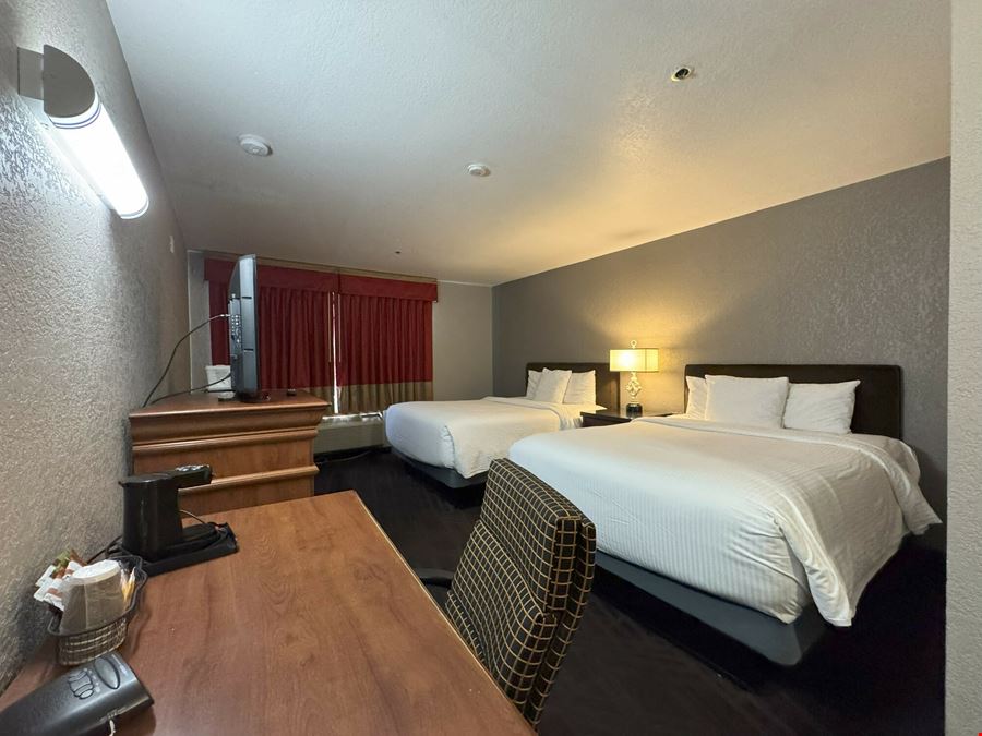 Ramada by Wyndham Barstow