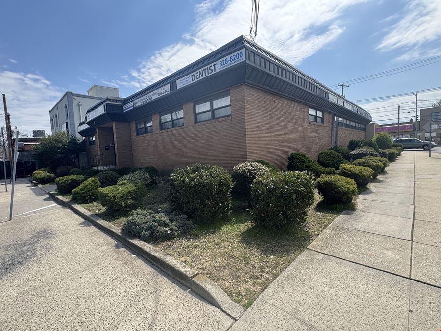 828 Hempstead Turnpike