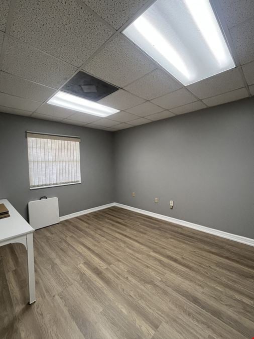 829 E Oak St unit B