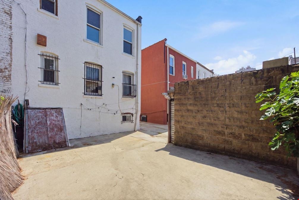 403 Stockholm St