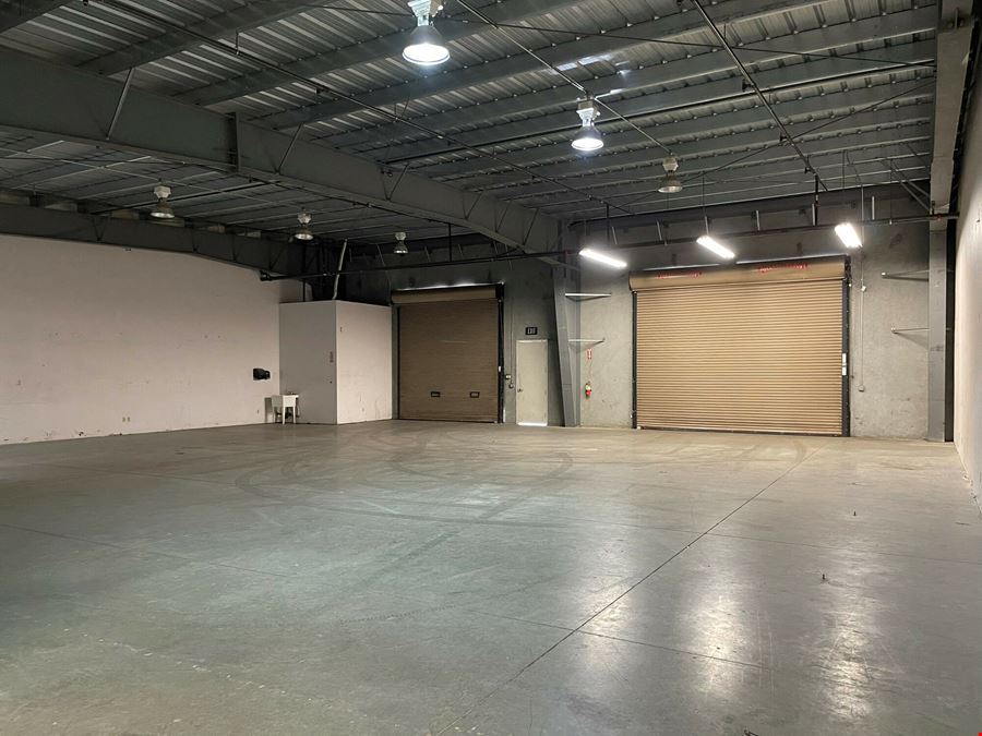 High Quality Office/Warehouse Space in Northeast Fresno, CA