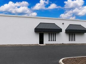 5151 Sunbeam Road, Suite 15