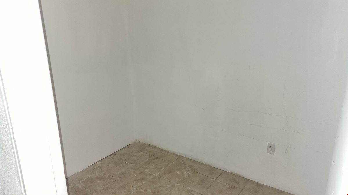 Vista Paint Plaza